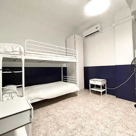 Az The Zity Hostel - Coliving Saragosse Extérieur photo
