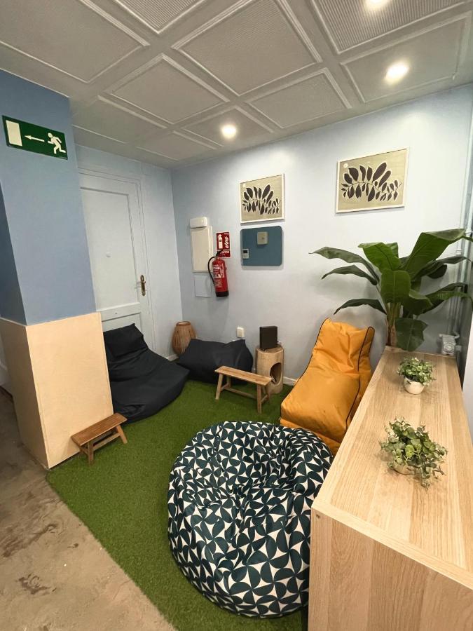 Az The Zity Hostel - Coliving Saragosse Extérieur photo